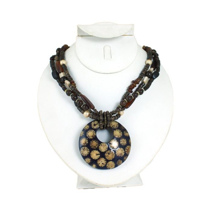 beaded-pendant-necklace-2