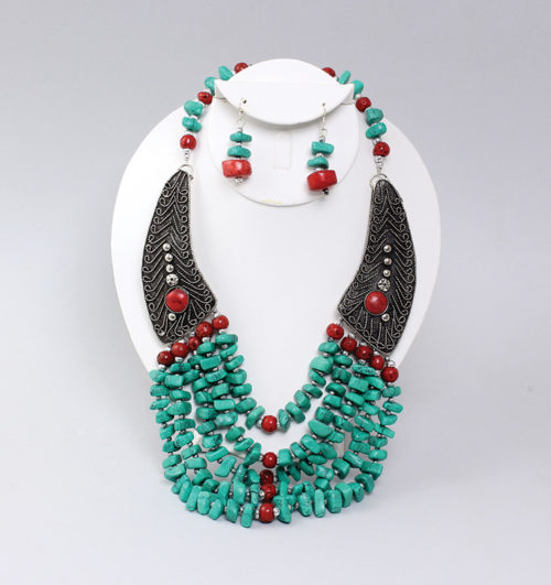 Beaded turqouise necklace earring set